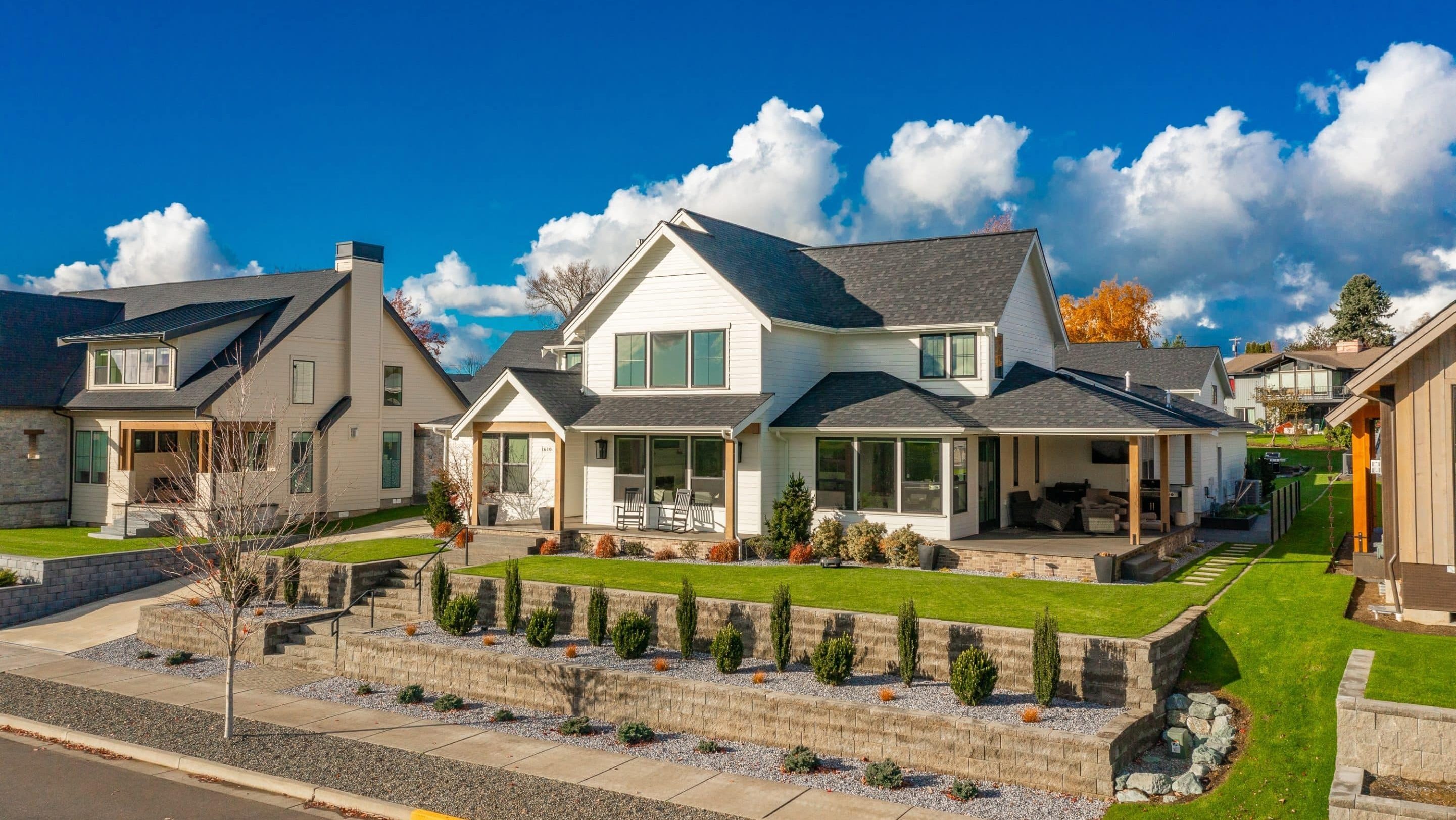 modern farmhouse homes