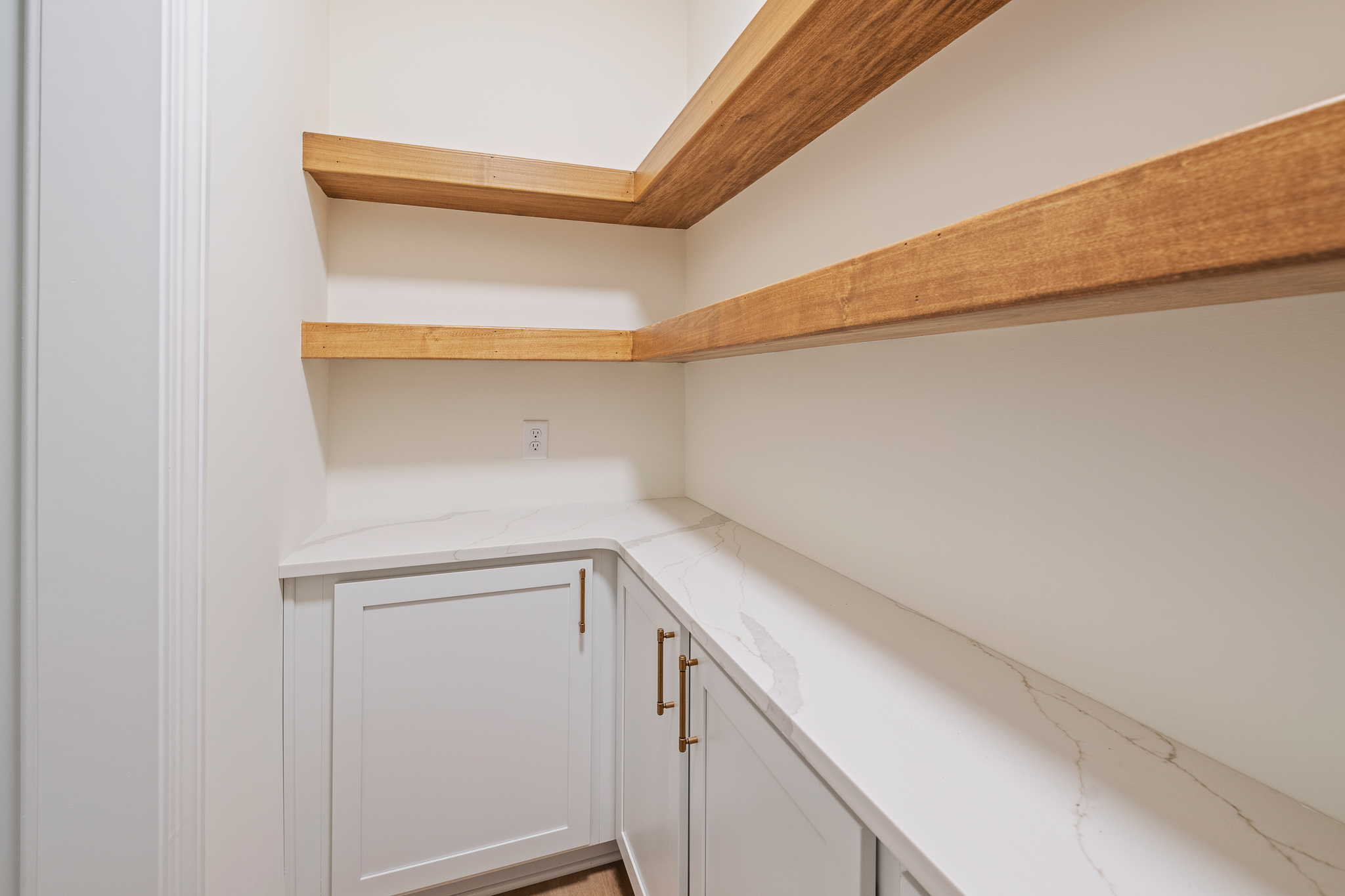 custom kitchen pantry cabinets