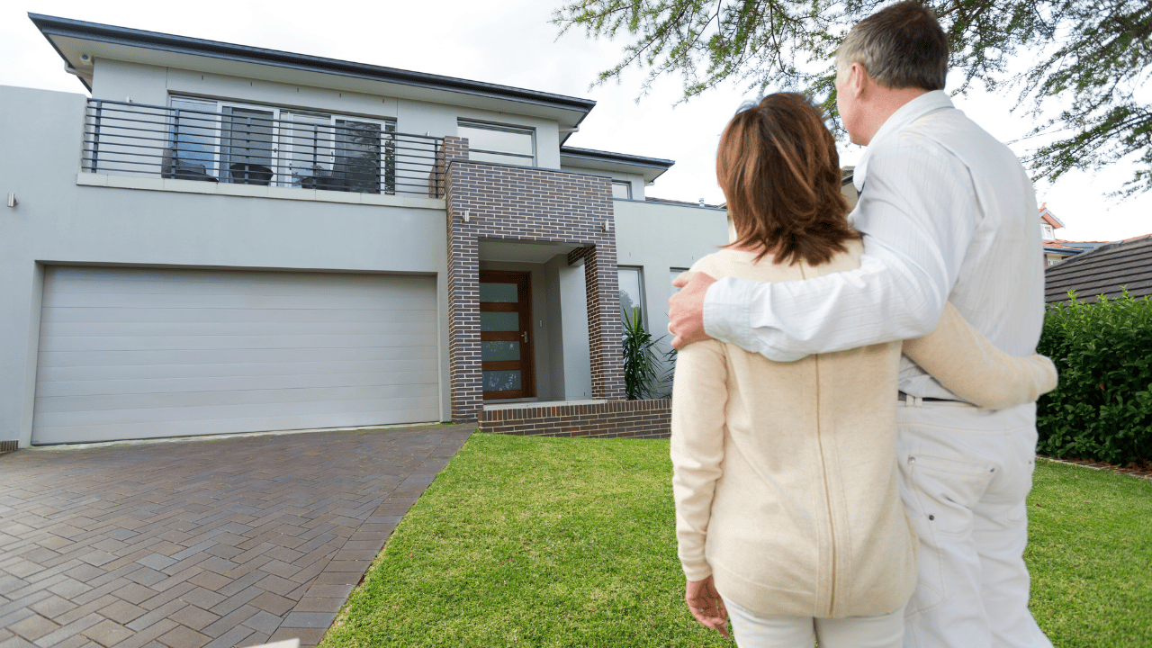 What It’s Like to Work With a Custom Home Builder (From First Meeting to Move-In)